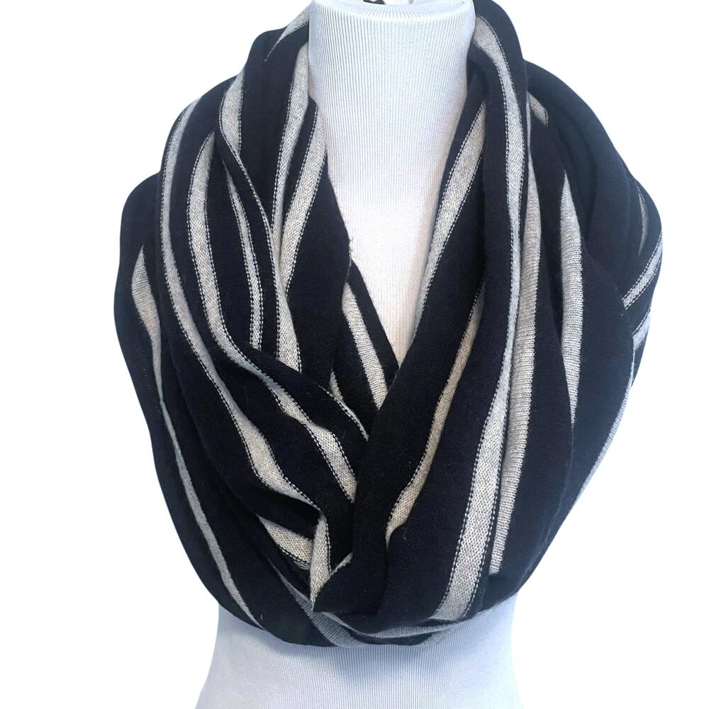 Magaschoni 100% Cashmere Scarf Navy Gray Striped Chunky Knit Infinity